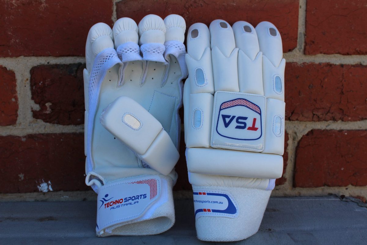 Cricket Gloves T200